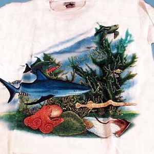 T-SHIRT, MARINE ANIMALS, ADULT LARGE, MADE IN CANADA, FRONT/BACK PRINTED, BRIGHT